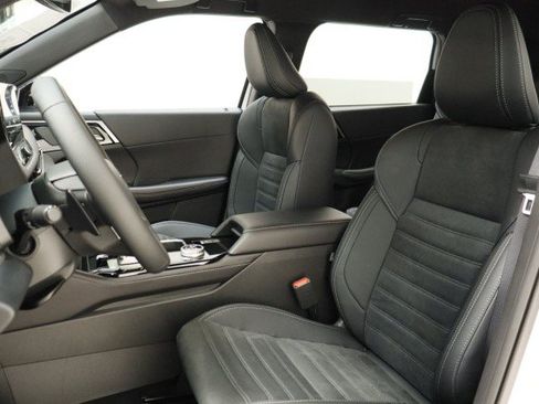 New 2026 Mitsubishi Outlander LE FWD image 7