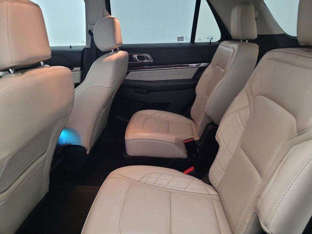 Used 2017 Ford Explorer Platinum AWD/4WD image 18