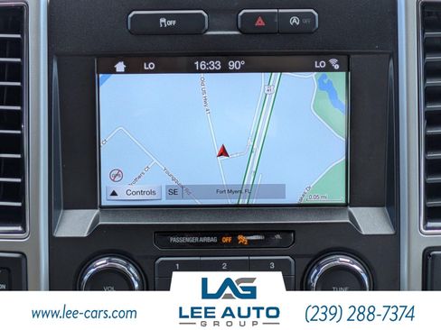 Used 2018 Ford F150 Lariat w/ Trailer Tow Package RWD image 14