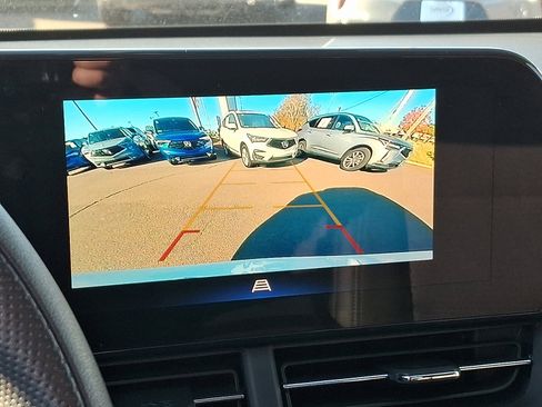 Used 2024 Chevrolet Trax LT image 17