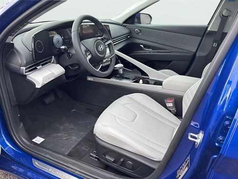 New 2026 Hyundai Elantra Limited image 9