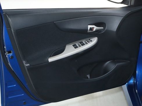Used 2010 Toyota Corolla S image 15