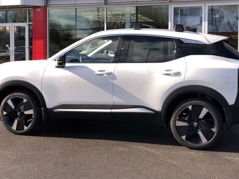 New 2026 Nissan Kicks SR w/ Cold Weather Package image 5