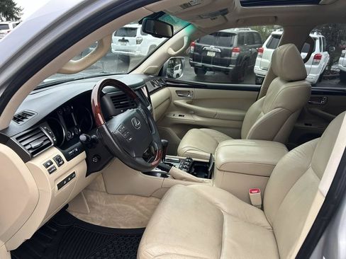Used 2010 Lexus LX 570 4WD image 14