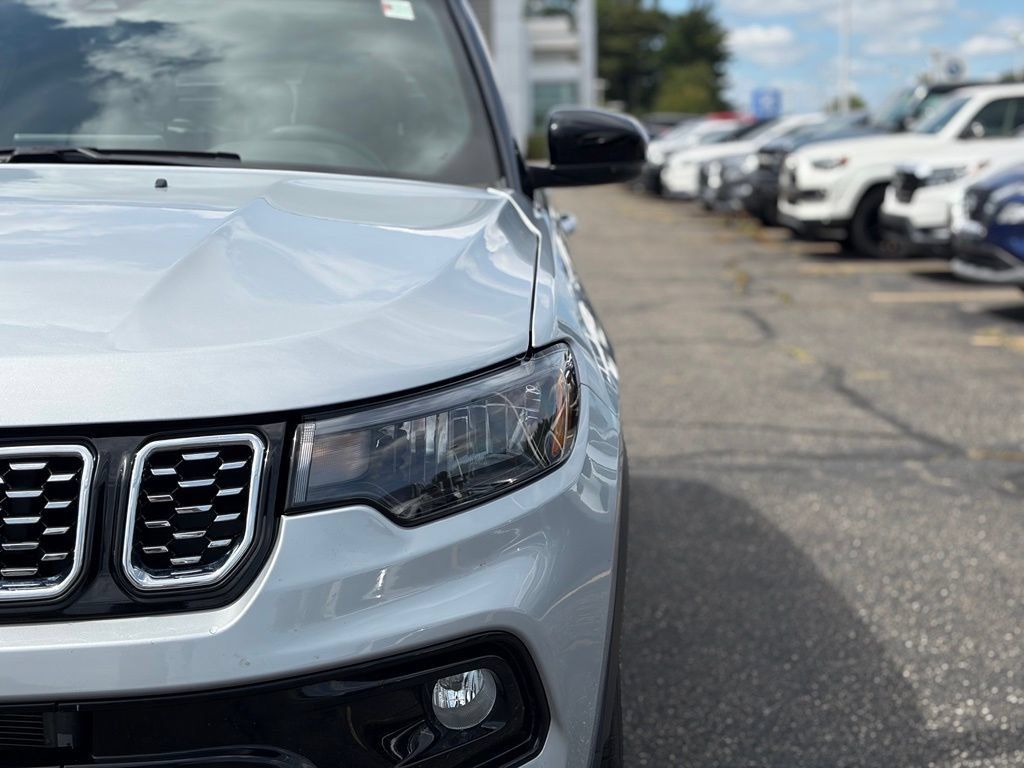 Used 2024 Jeep Compass Limited AWD/4WD image 4