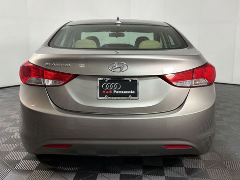 Used 2013 Hyundai Elantra GLS w/ Preferred Pkg FWD image 8