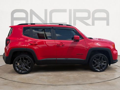Used 2022 Jeep Renegade Latitude AWD/4WD image 11