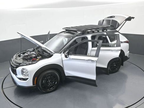 New 2026 Mitsubishi Outlander Trail Edition AWD/4WD image 75