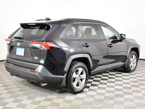 Used 2022 Toyota RAV4 XLE w/ Convenience Package AWD/4WD image 6