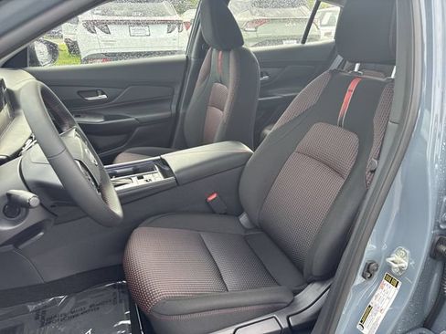 New 2026 Nissan Sentra SR w/ Floor Mat Package FWD image 11