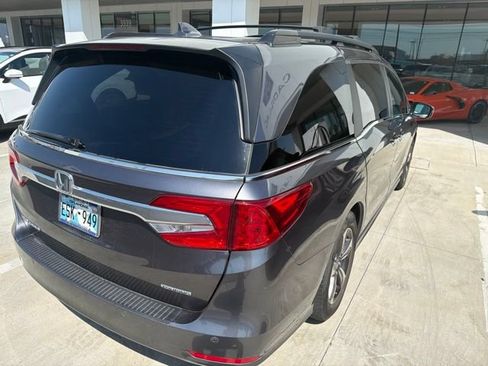 Used 2018 Honda Odyssey Touring image 18