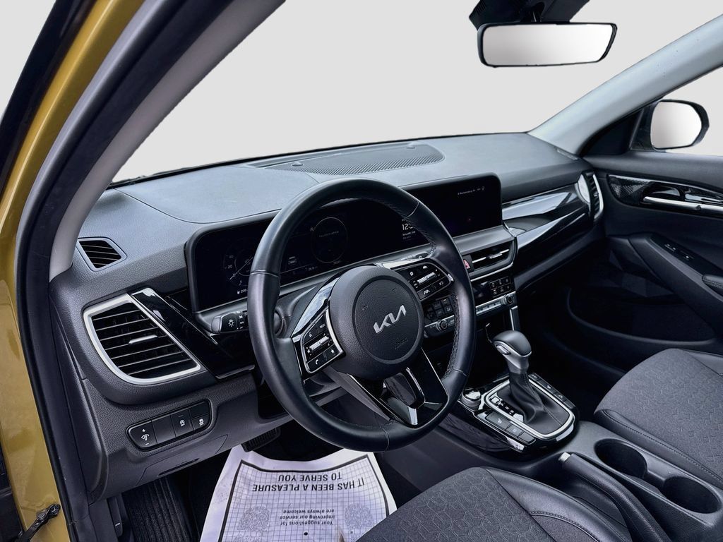 Certified 2024 Kia Seltos S AWD/4WD image 12
