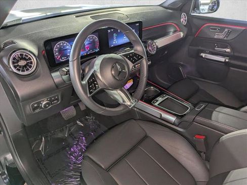 Certified 2025 Mercedes-Benz GLB 250 image 13