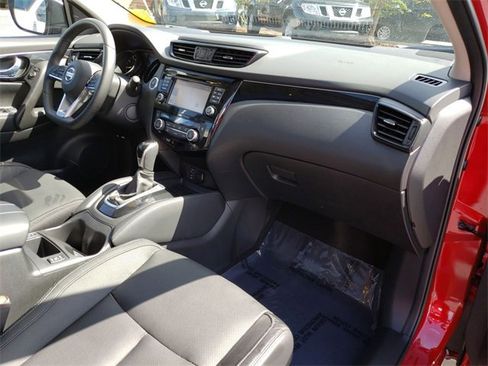 Used 2018 Nissan Rogue Sport SL w/ SL Premium Package image 44