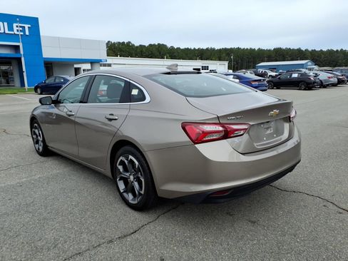 Used 2022 Chevrolet Malibu LT FWD image 3
