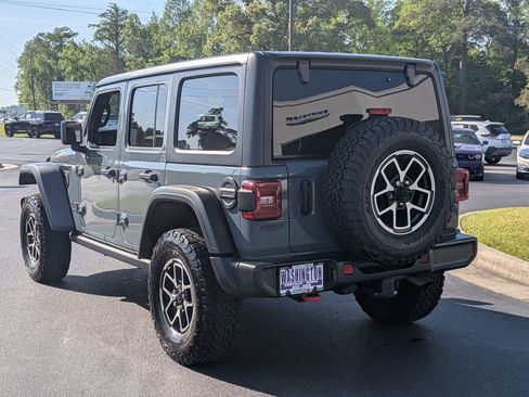 Used 2025 Jeep Wrangler Unlimited Rubicon AWD/4WD image 5