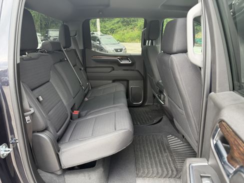 Used 2023 GMC Sierra 1500 Elevation AWD/4WD image 9