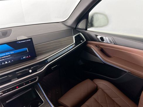 Certified 2024 BMW X5 xDrive50e w/ Premium Package image 25