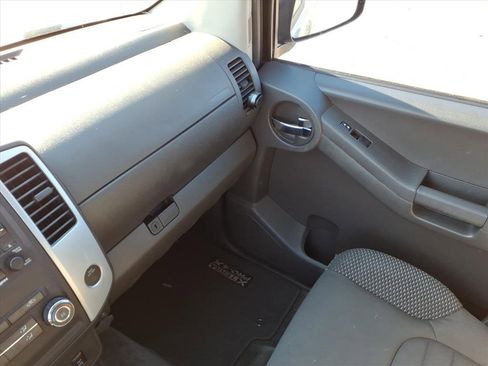 Used 2011 Nissan Xterra PRO-4X w/ Protection Pkg image 16