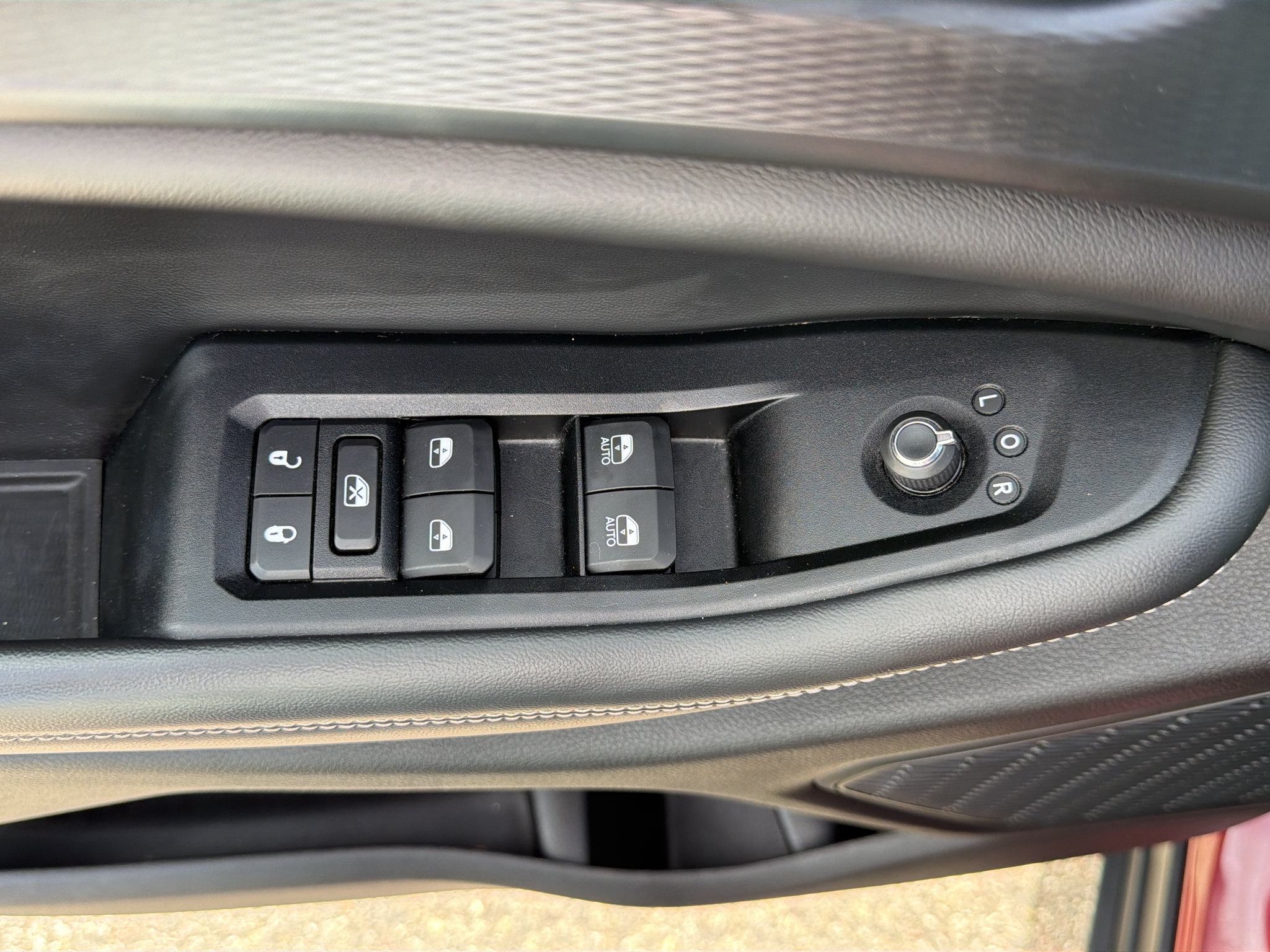 Used 2023 Jeep Grand Cherokee Altitude AWD/4WD image 23