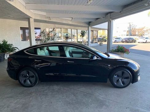 Used 2019 Tesla Model 3 Long Range image 2