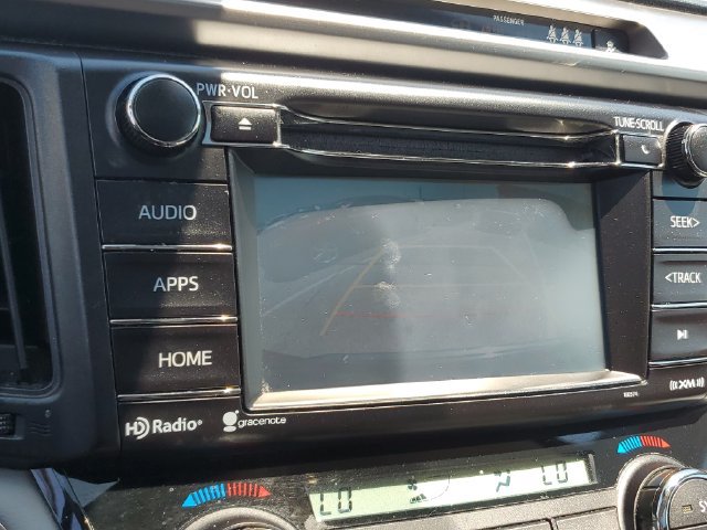 Used 2018 Toyota RAV4 XLE AWD/4WD image 16