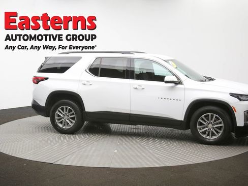 Used 2022 Chevrolet Traverse LT image 49