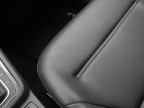 Used 2020 Volkswagen Golf 4-Door FWD image 26