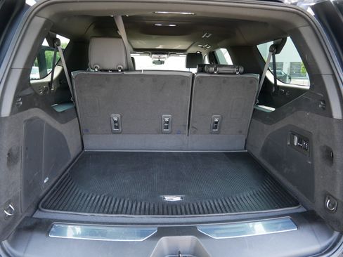 Certified 2023 Cadillac Escalade ESV Premium Luxury w/ Performance Package AWD/4WD image 16