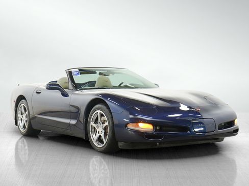 Used 2000 Chevrolet Corvette Convertible RWD image 7