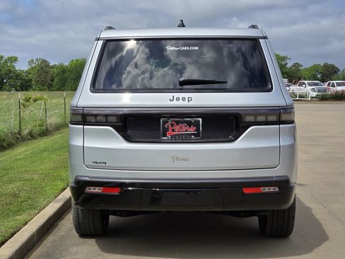 New 2026 Jeep Grand Wagoneer Limited AWD/4WD image 4