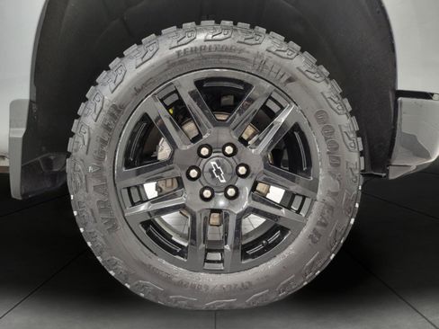 Certified 2023 Chevrolet Silverado 1500 LT Trail Boss w/ Convenience Package II image 3