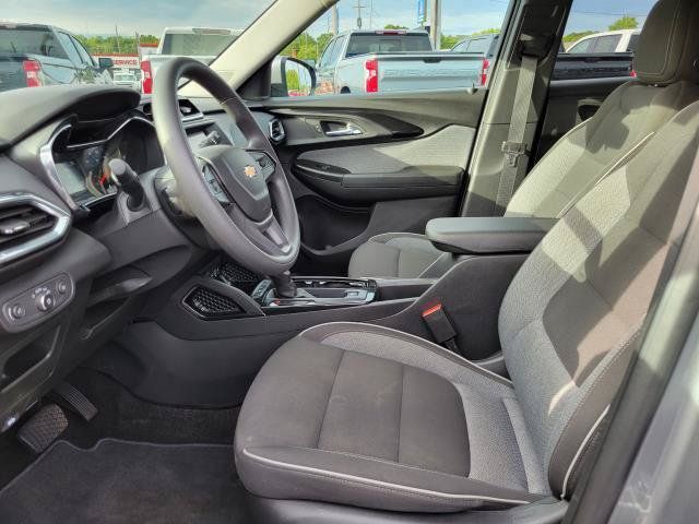 Used 2023 Chevrolet TrailBlazer LT FWD image 8