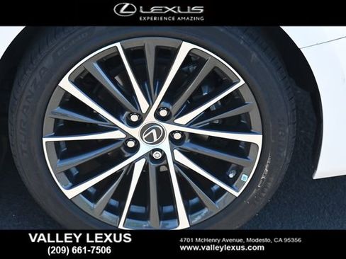 Certified 2024 Lexus ES 300h w/ Premium Package image 9