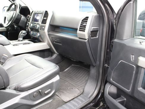 Used 2019 Ford F150 Lariat w/ Equipment Group 502A Luxury AWD/4WD image 41