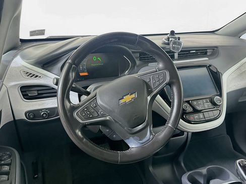 Used 2021 Chevrolet Bolt LT FWD image 18
