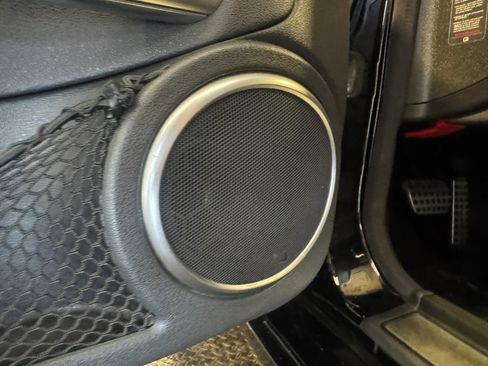 Used 2005 Chrysler Crossfire SRT-6 RWD image 10