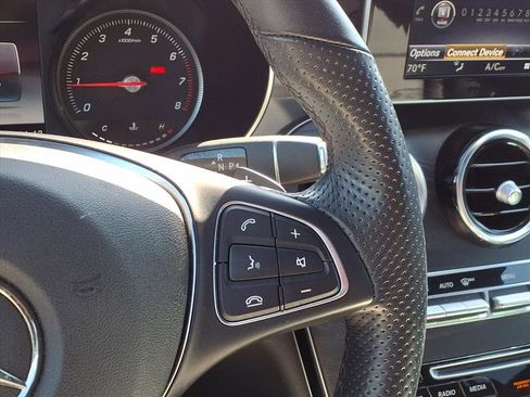 Used 2019 Mercedes-Benz GLC 300 4MATIC image 13