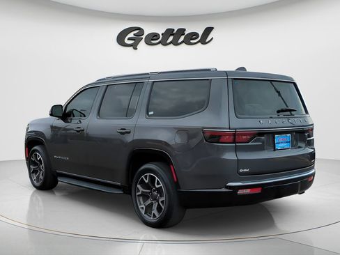 Used 2023 Jeep Wagoneer Series III w/ Preferred Equipment Group image 6