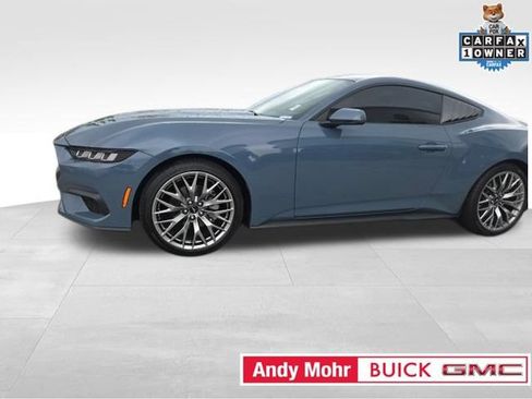 Used 2025 Ford Mustang Premium RWD image 10