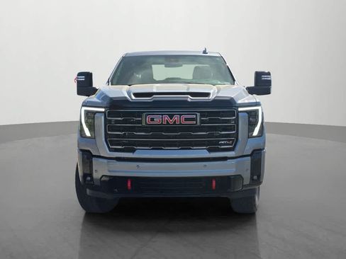 Used 2026 GMC Sierra 2500 AT4 AWD/4WD image 2