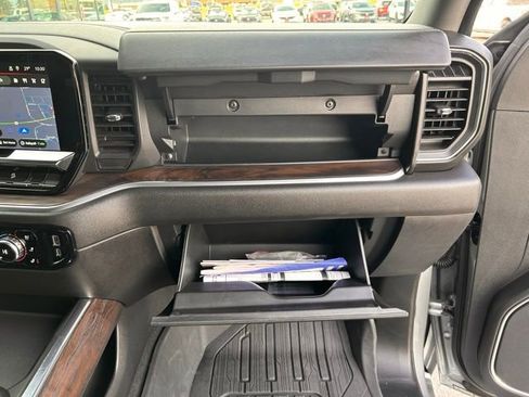 Used 2025 GMC Sierra 3500 SLT w/ SLT Premium Package image 36