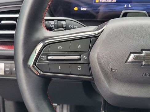 Used 2024 Chevrolet Traverse RS FWD image 28