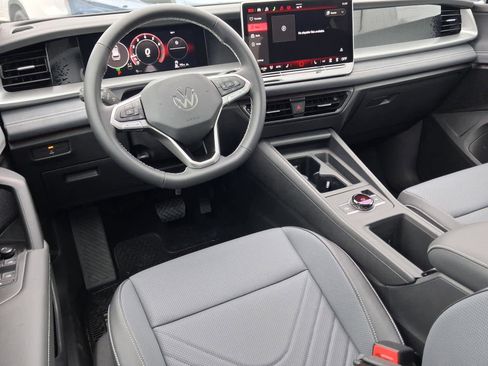 New 2026 Volkswagen Tiguan SE AWD/4WD image 13