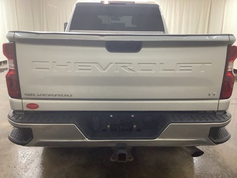 Used 2022 Chevrolet Silverado 2500 LT w/ Convenience Package image 7
