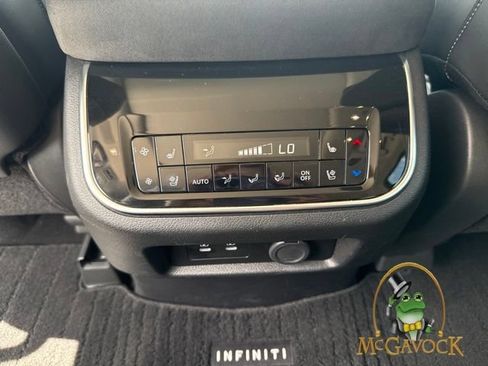 Used 2025 INFINITI QX80 Sensory AWD/4WD image 30
