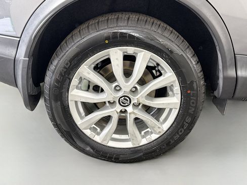 Used 2020 Nissan Rogue Sport S w/ Appearance Package FWD image 32