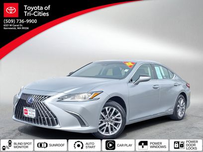 Used 2022 Lexus ES 300h w/ Accessory Package
