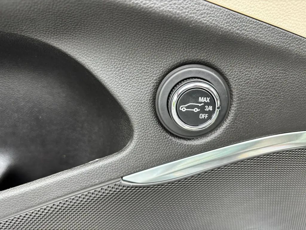 Used 2019 Buick Enclave Premium AWD/4WD image 29