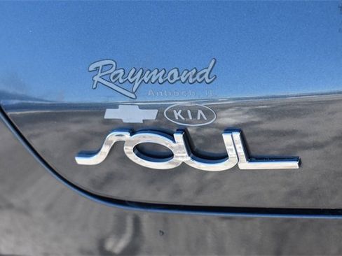 Used 2020 Kia Soul LX image 12